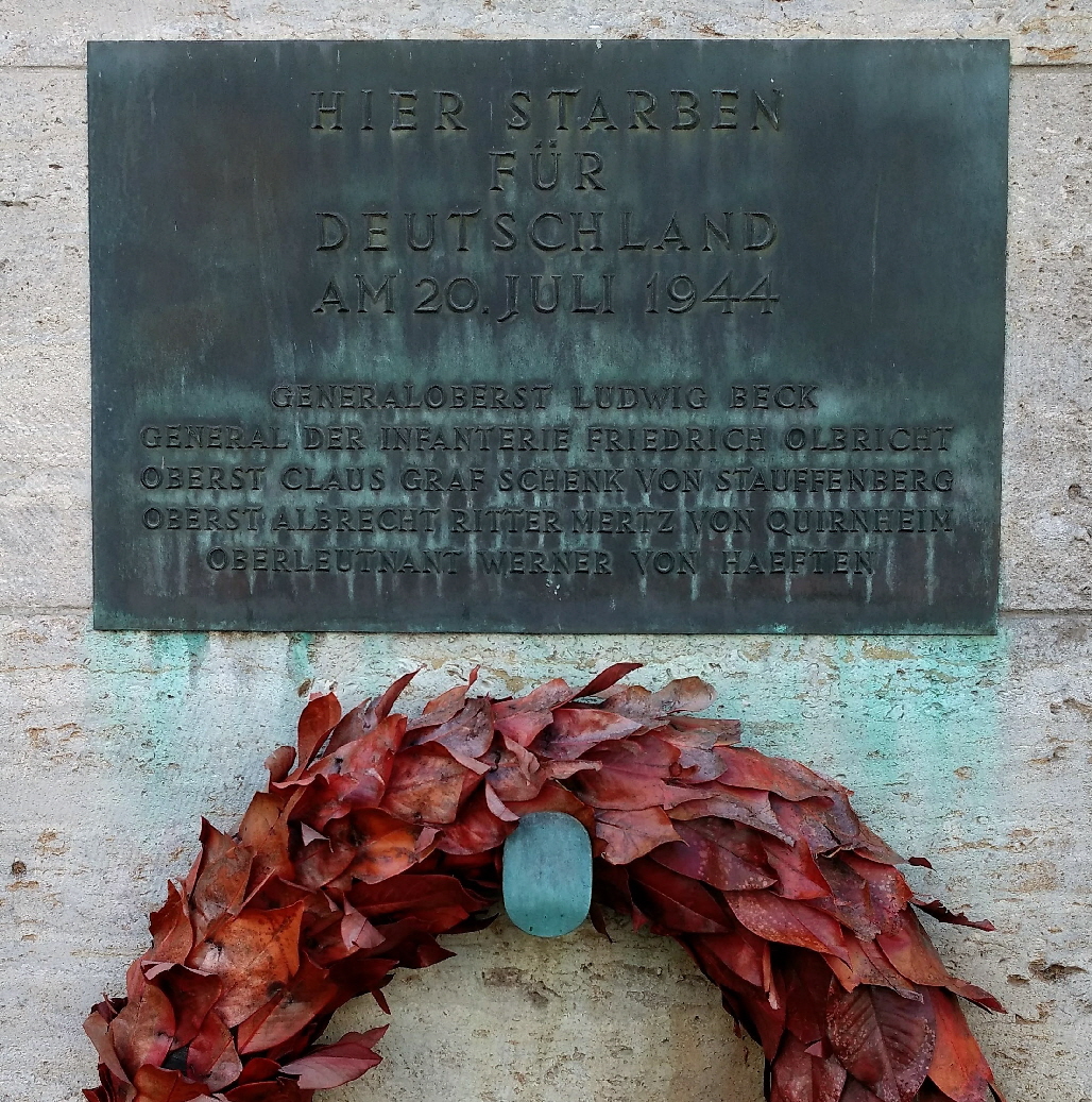 IMG_20180501_112253865_BURST000_COVER_1